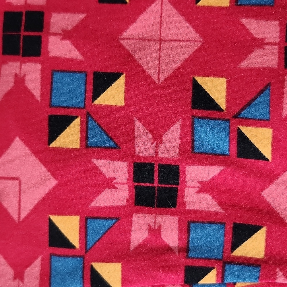 LULAROE LLR OS Patterned Buttery Soft Legging One Size